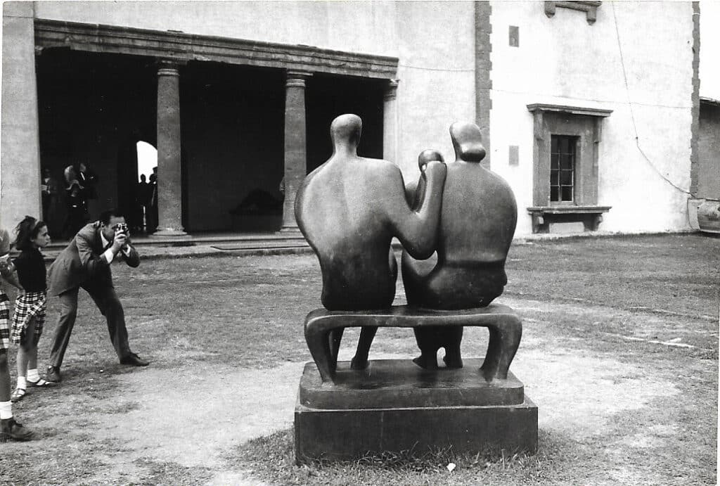 Henry-Moore-al-Forte-di-Belvedere-1972.-Ph