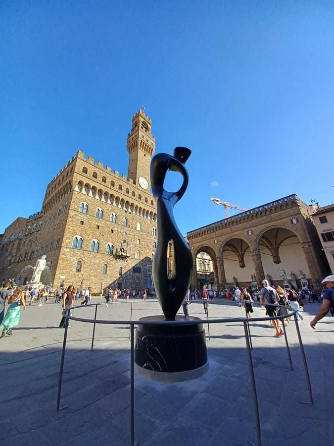 Large-Interior-Form-henry-moore-florence