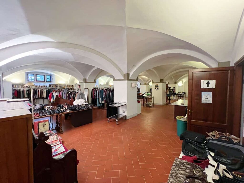 St-James-Thrift-Shop