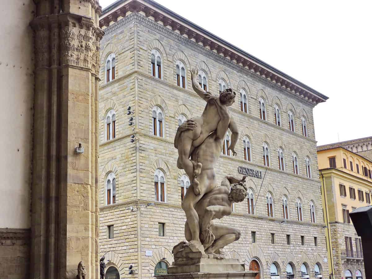 The-Rape-of-the-Sabines-piazza-della-signoria-firenze